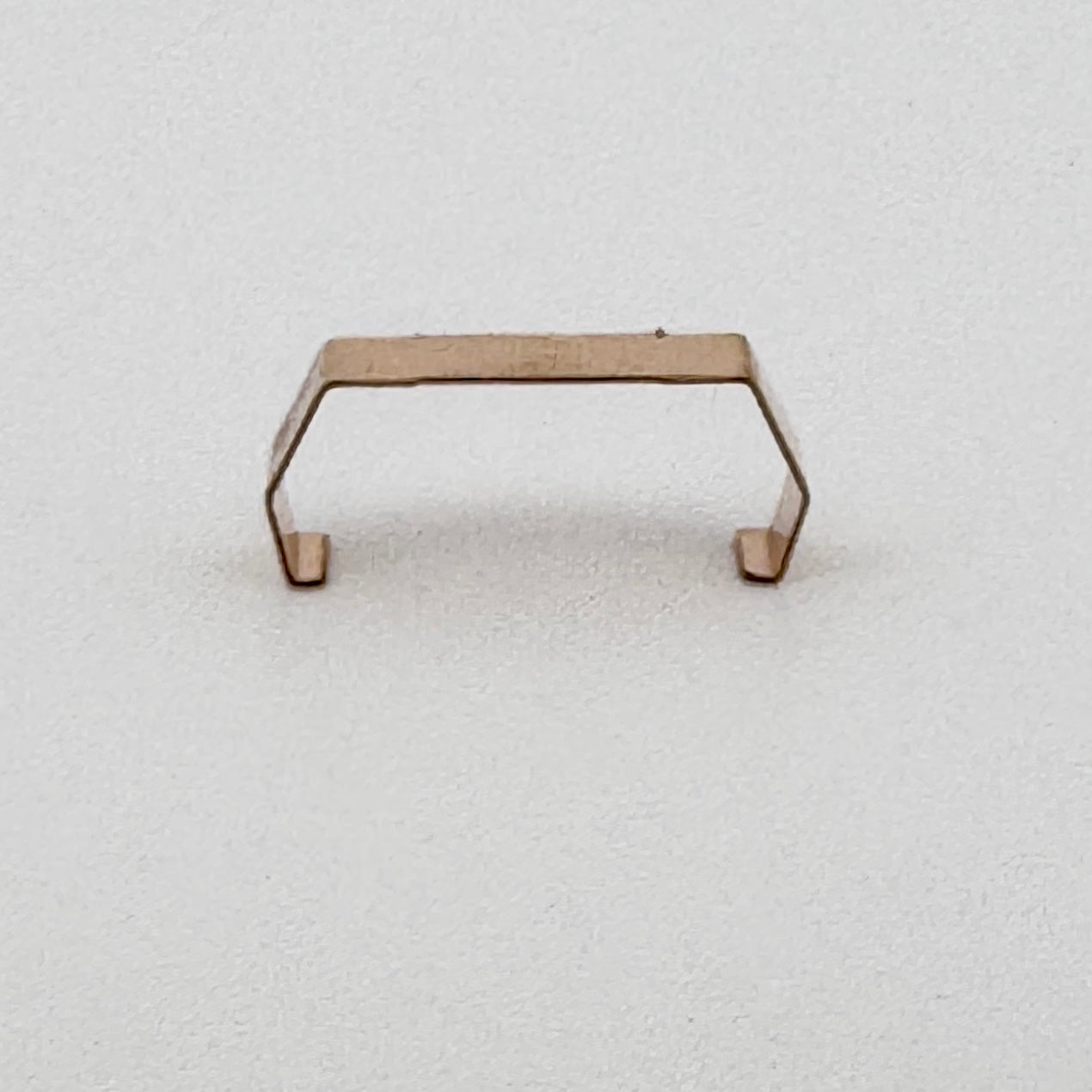 Auto World Gear Plate Clamp (1 Clamp) for ThunderJet Slot Car Chassis Front View