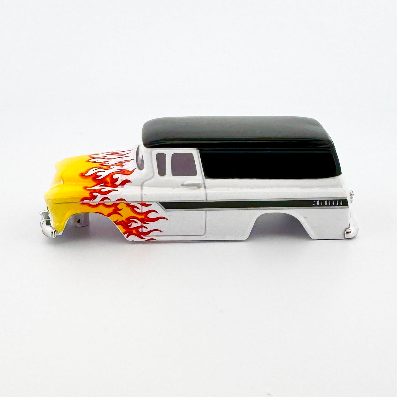 Auto World 1957 Chevy Suburban Body, White Flames, Fits TJet ThunderJet Chassis, H.O. Slot Cars