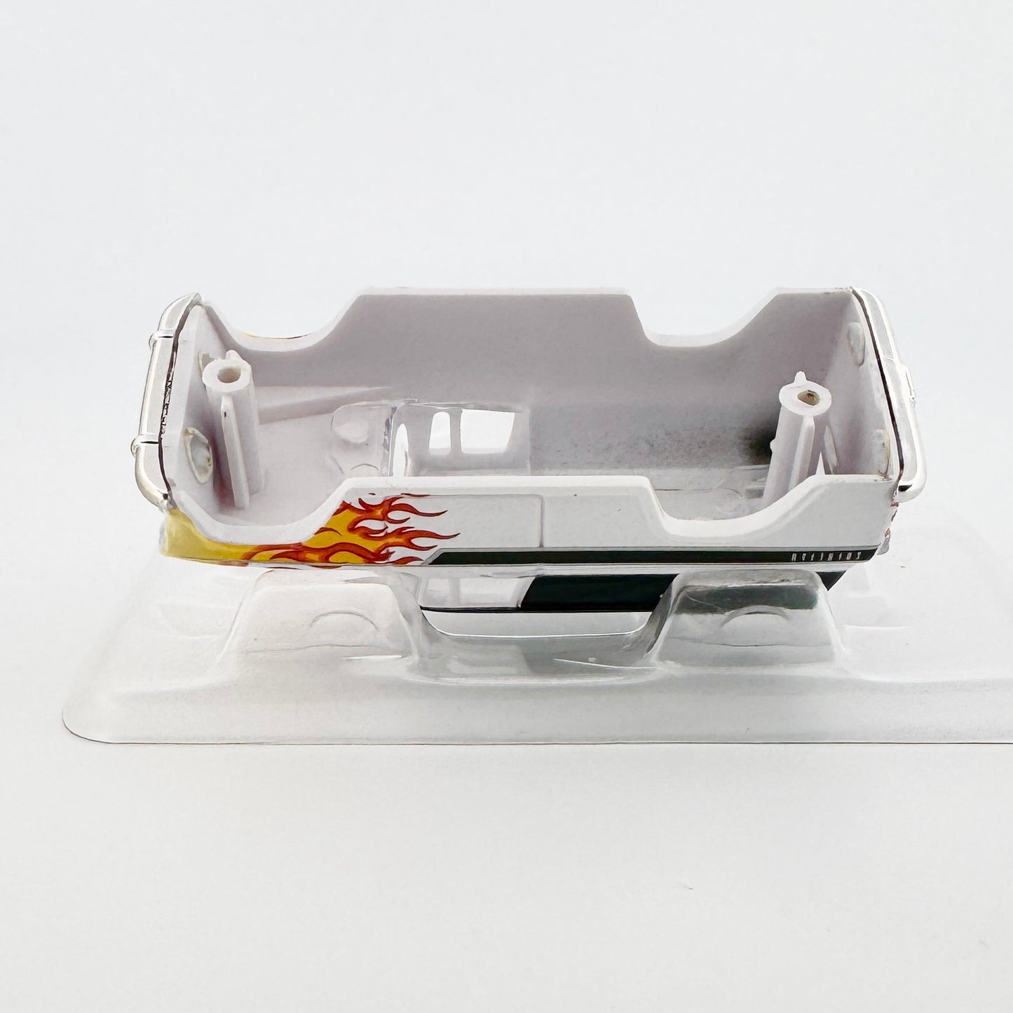 Auto World 1957 Chevy Suburban Body, White Flames, Fits TJet ThunderJet Chassis, H.O. Slot Cars