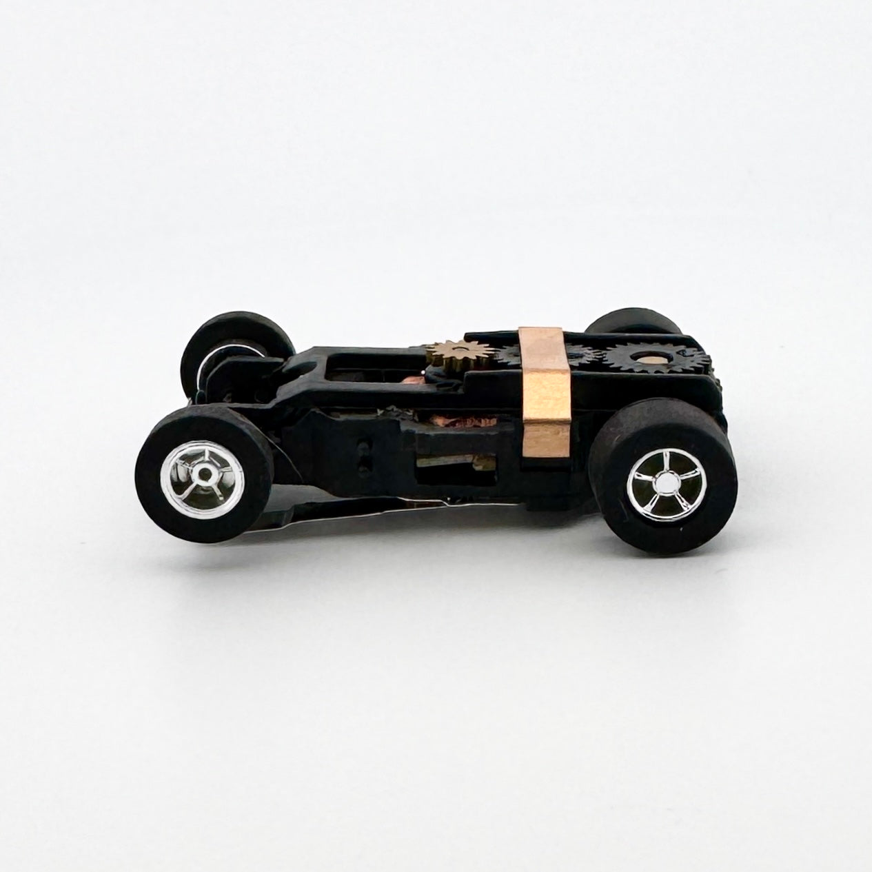 Auto World XTraction UltraG Slot Car Chassis, Chrome Wheels, Black Tires