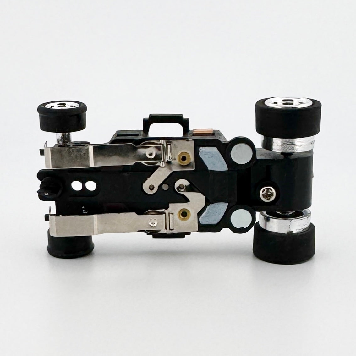 Auto World 4Gear Slot Car Chassis, Chrome Wheels, Black Tires