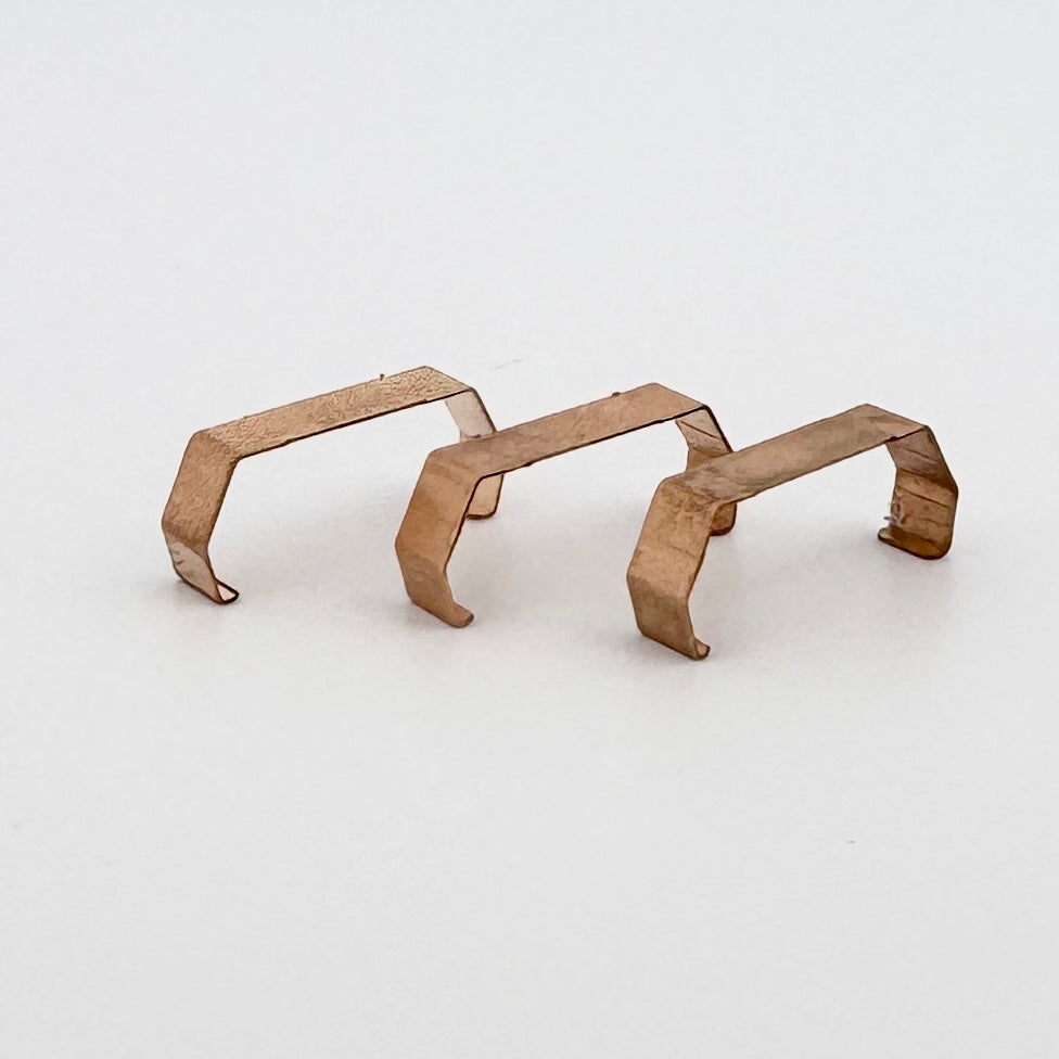 Auto World Gear Plate Clamp (3 Clamps) for ThunderJet Slot Car Chassis Side View