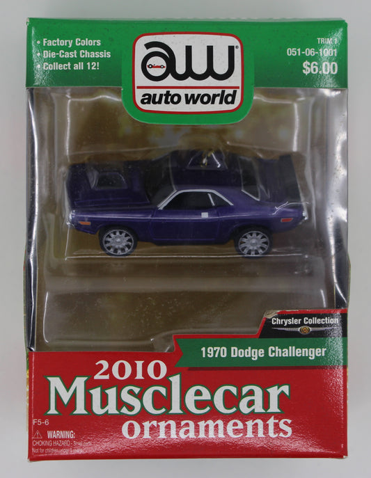 Auto World 2010 Musclecar Ornament 1970 Dodge Challenger