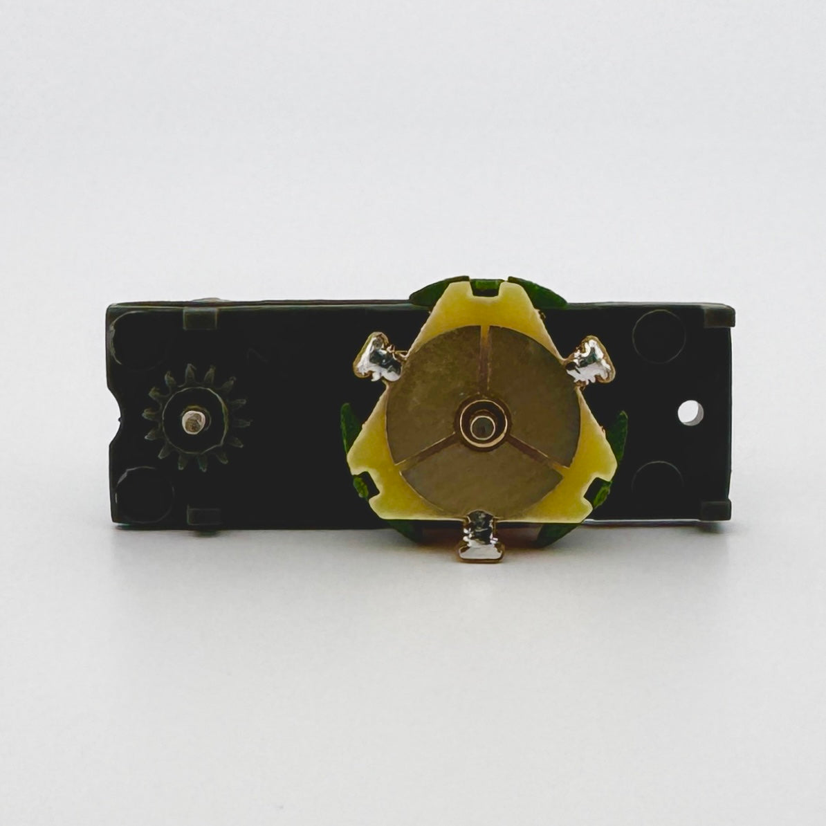 Auto World Armature & Gear Plate for ThunderJet Slot Car Chassis