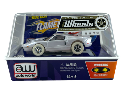 Limited Edition NO. 63 of 150 2005 Ford GT iWheels Auto World Flame Throwers Lighted XTraction, H.O. Slot Car