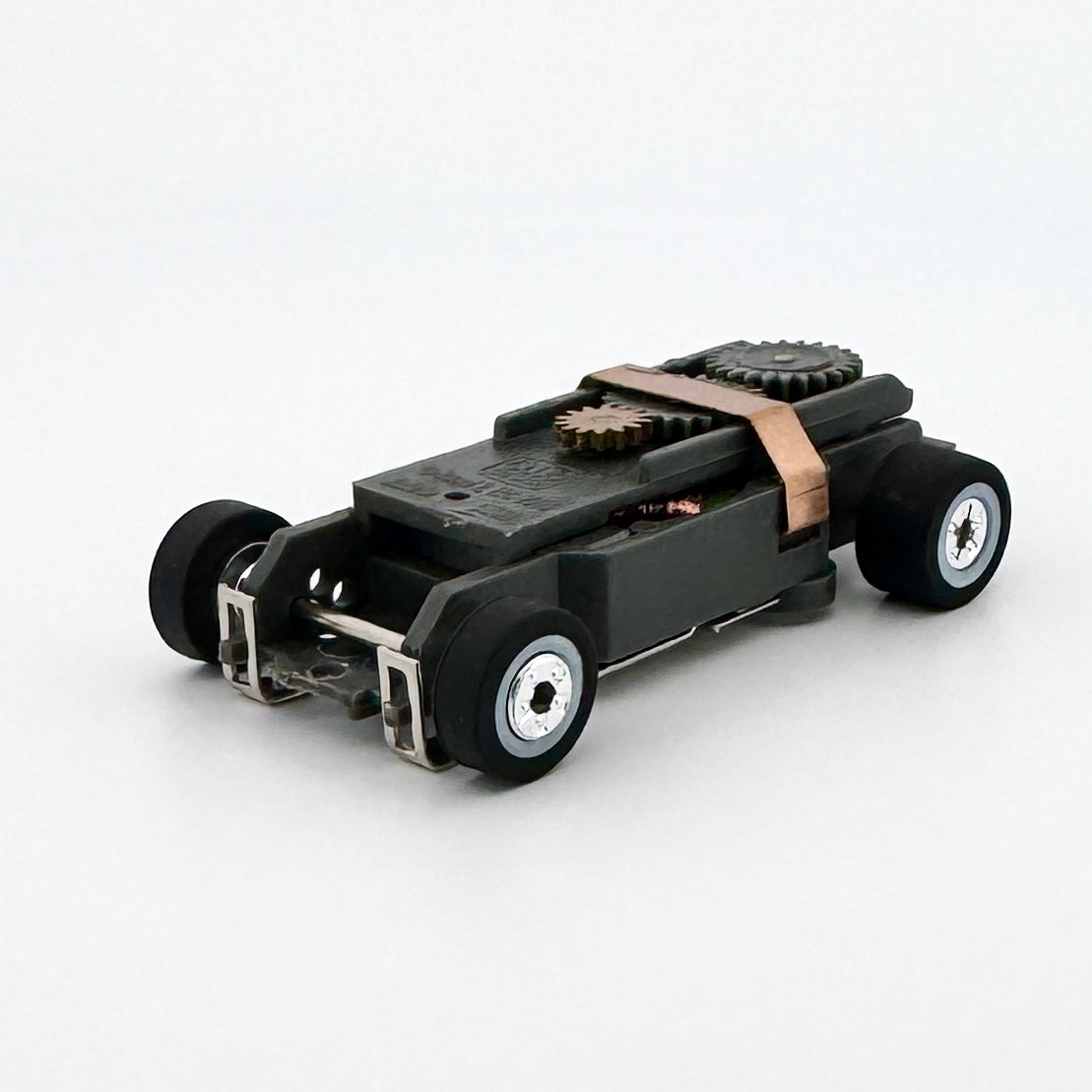 Auto World ThunderJet UltraG Chassis, Chrome Wheels, White Wall Tires