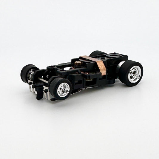 Auto World 4Gear Slot Car Chassis, Chrome Wheels, Black Tires