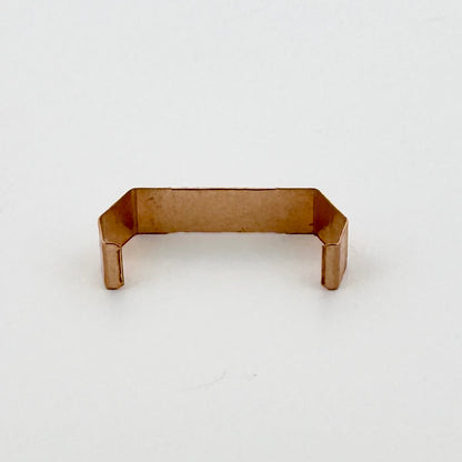 Auto World Gear Plate Clamp (1 Clamp) for 4Gear Slot Car Chassis Side View