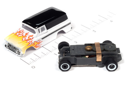 1957 Chevy Suburban (White) H.O. Scale Slot Car, ThunderJet Chassis | Auto World